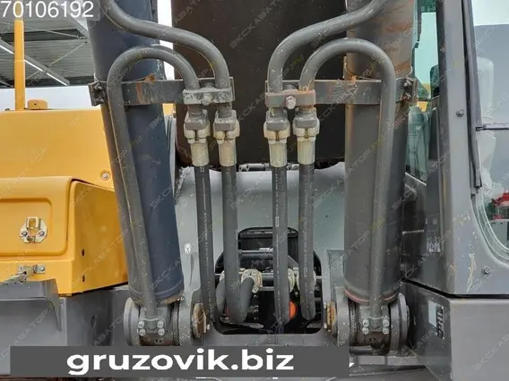 Экскаватор Volvo EC380DL 2013 года б/у фото 2