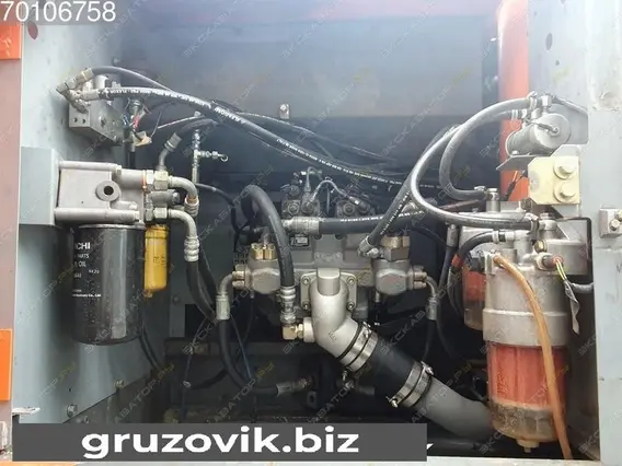 Экскаватор Hitachi ZX280LC-3 2010 года б/у фото 8