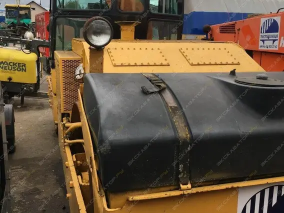 Дорожный каток INGERSOLL RAND DD-90 HF 2000 года б/у