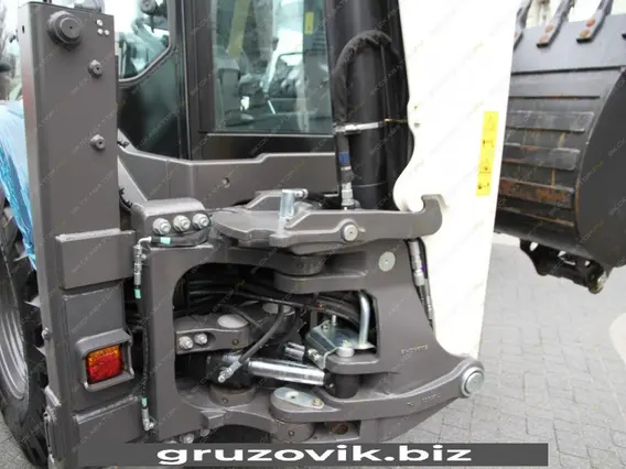 Экскаватор-погрузчик Terex TLB 890 2018 года б/у фото 13