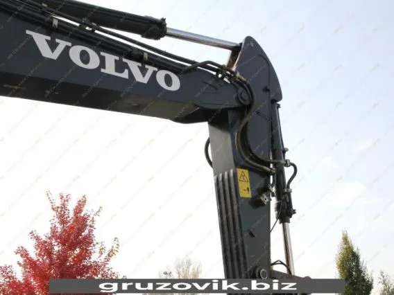 Экскаватор Volvo EC380DL 2014 года б/у фото 3