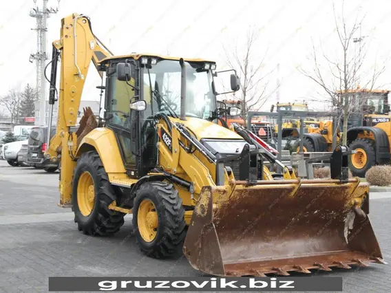 Экскаватор-погрузчик Caterpillar 432F 2017 года б/у