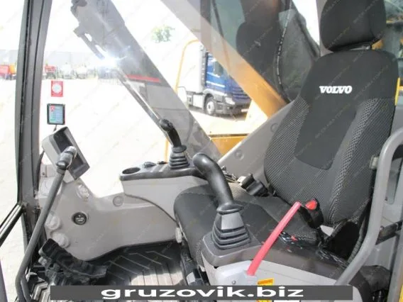 Экскаватор Volvo EC240C LR 2012 года б/у фото 3