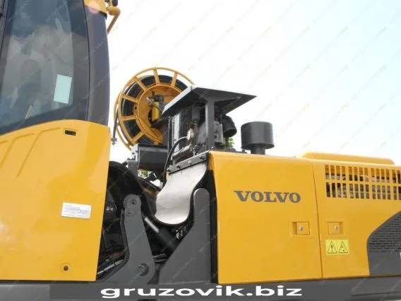Экскаватор Volvo EC240C LR 2012 года б/у фото 5