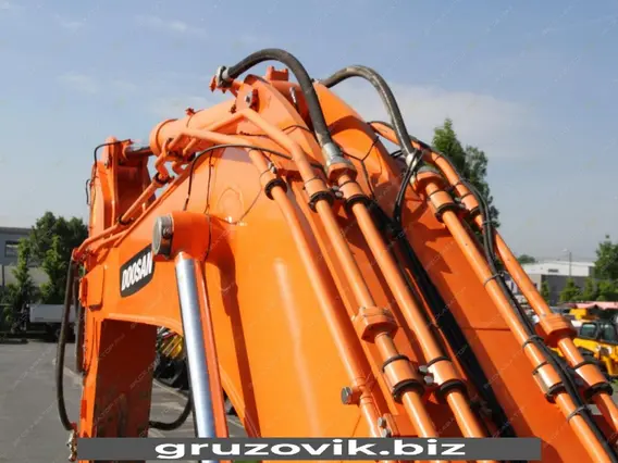 Экскаватор Doosan DX520LC 2013 года б/у фото 6