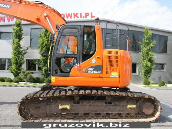 Экскаватор Doosan DX235LCR 2016 года б/у