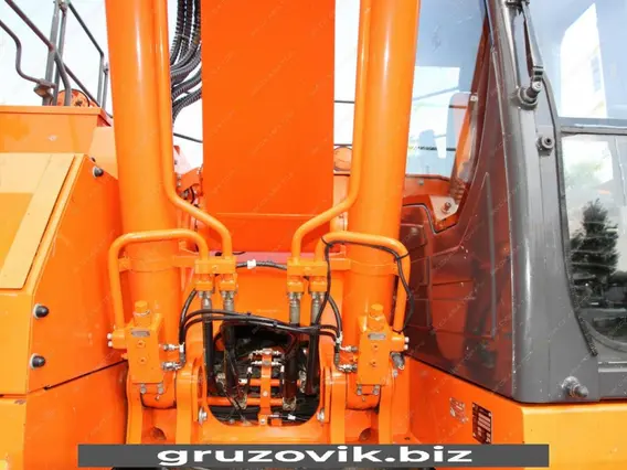 Экскаватор Doosan DX235LCR 2016 года б/у фото 13