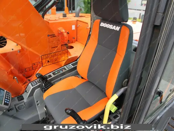 Экскаватор Doosan DX235LCR 2016 года б/у фото 9