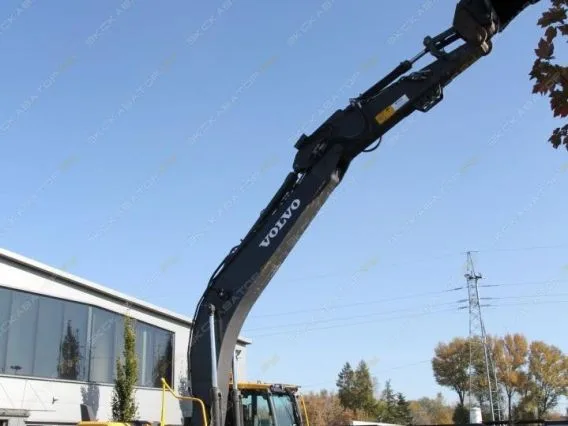 Экскаватор Volvo EC220D 2015 года б/у фото 11