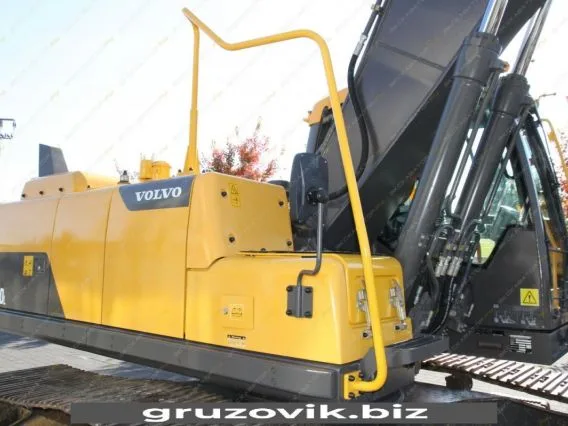 Экскаватор Volvo EC220D 2015 года б/у фото 13
