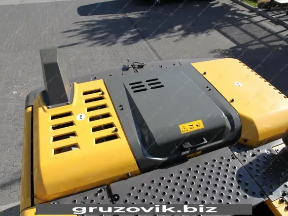 Экскаватор Volvo EC220D 2015 года б/у фото 22