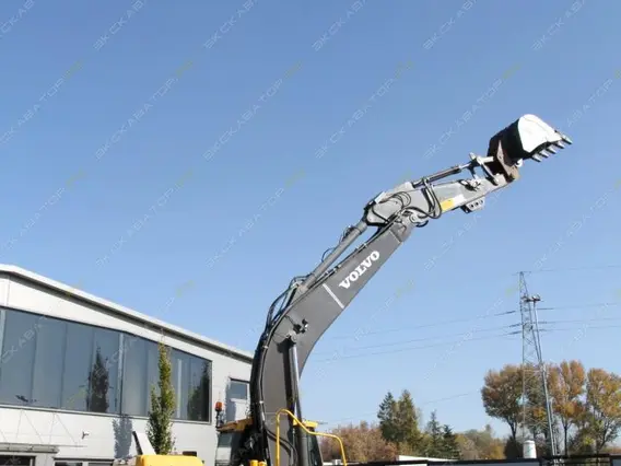Экскаватор Volvo EC220D 2015 года б/у фото 5