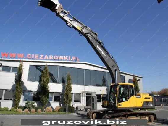 Экскаватор Volvo EC220D 2015 года б/у фото 9