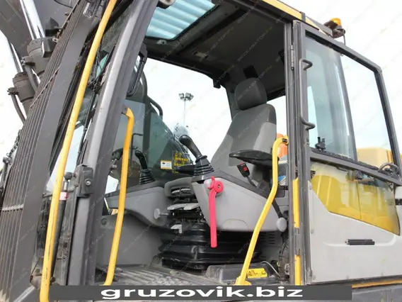 Экскаватор Volvo EC250D 2014 года б/у фото 11