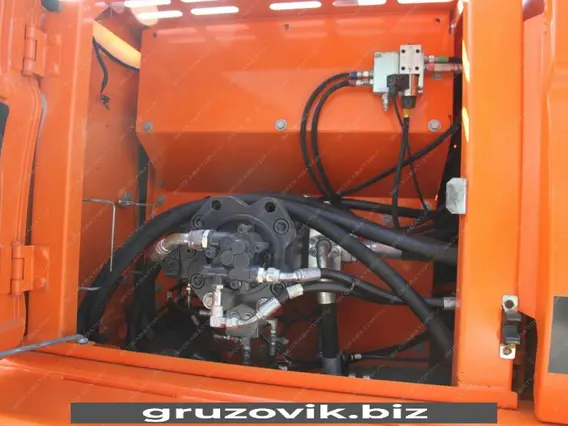 Экскаватор Doosan DX225LCA 2015 года б/у фото 4