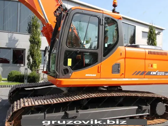 Экскаватор Doosan DX225LCA 2015 года б/у фото 6