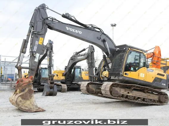 Экскаватор Volvo EC220D 2014 года б/у фото 2