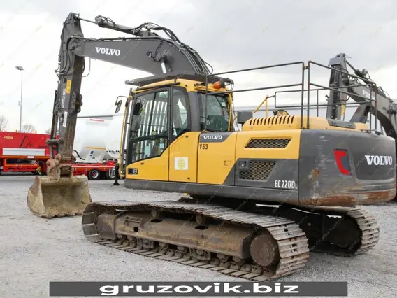 Экскаватор Volvo EC220D 2014 года б/у фото 12