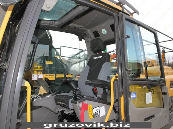 Экскаватор Volvo EC220D 2014 года б/у фото 14