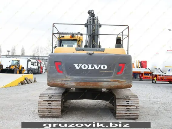 Экскаватор Volvo EC220D 2014 года б/у фото 7