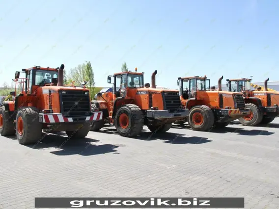 Фронтальный погрузчик Doosan DL400 2008 года б/у