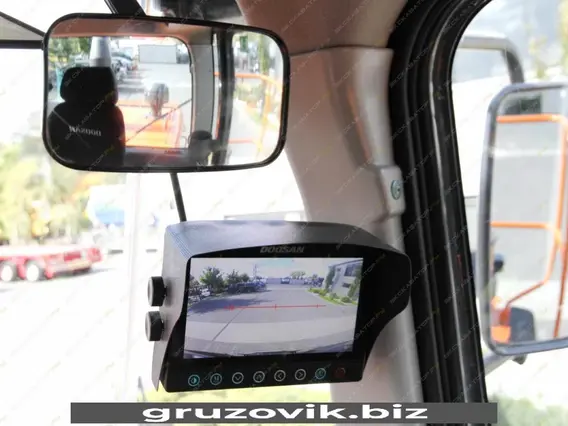 Фронтальный погрузчик Doosan DL300 2015 года б/у фото 2