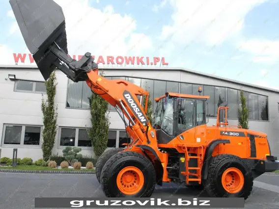 Фронтальный погрузчик Doosan DL300 2015 года б/у фото 22