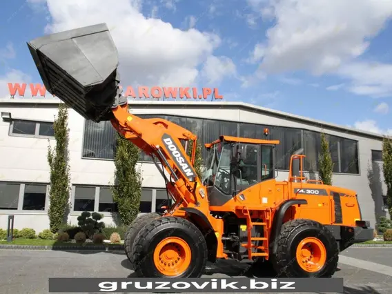 Фронтальный погрузчик Doosan DL300 2015 года б/у фото 25