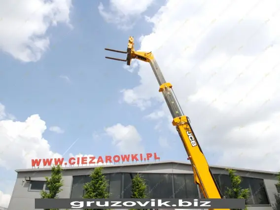 Телескопический погрузчик JCB LOADALL 535-140 2015 года новый фото 5