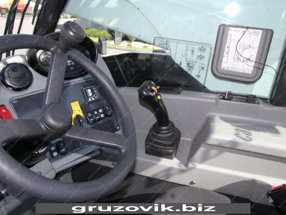 Телескопический погрузчик Bobcat TL360 2015 года б/у фото 17