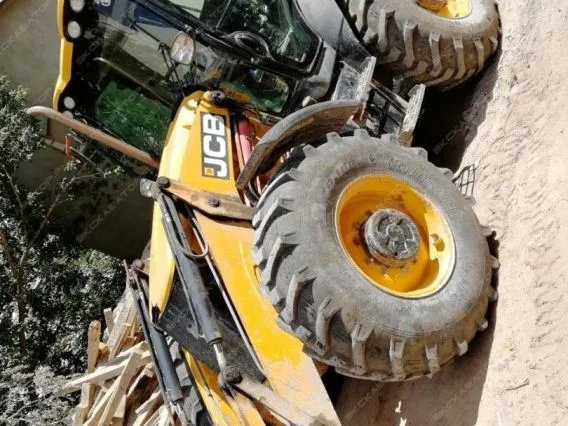 Фронтальный погрузчик JCB 3CX Super 2012 года б/у