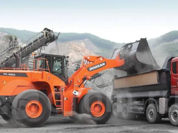 Фронтальный погрузчик Doosan DL 550А 2019 года б/у фото 2