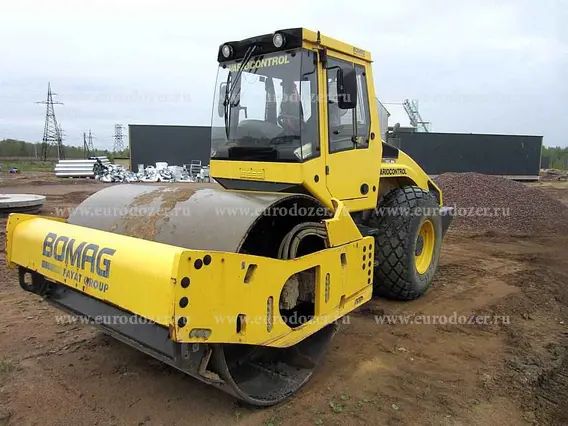 Дорожный каток Bomag BW 213 DH-4 2014 года б/у фото 4