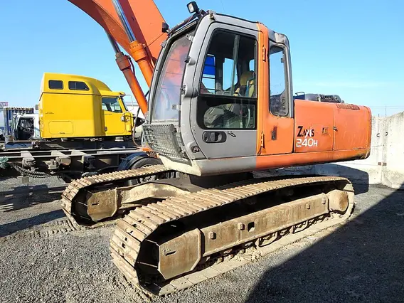 Экскаватор Hitachi ZX 240H 2003 года б/у фото 5