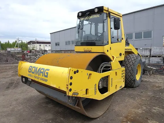 Дорожный каток Bomag BW 213 DH-4 2013 года б/у фото 5