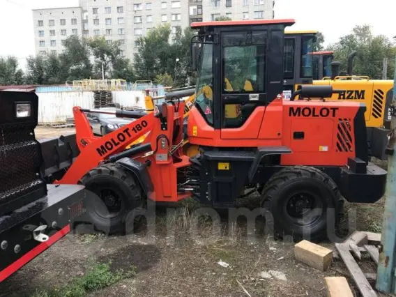 Фронтальный погрузчик Molot 180 2019 года б/у