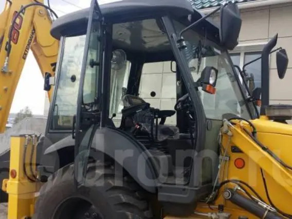 Экскаватор-погрузчик New Holland B80B 2018 года б/у