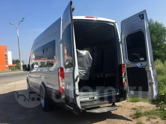 Микроавтобус Ford Transit 2018 года б/у