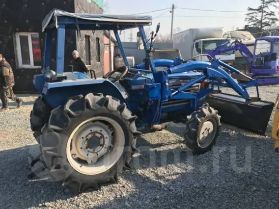 Трактор Iseki TL3200 2011 года б/у