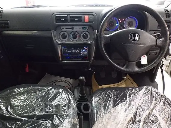 Микроавтобус HONDA Vamos HM2 2013 года б/у фото 3