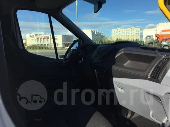 Микроавтобус Ford Transit 2018 года новый фото 6