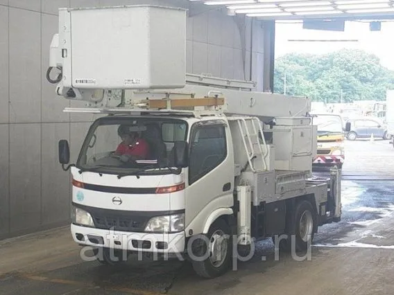 Автовышка Toyota Dyna XZU350H 2002 года б/у