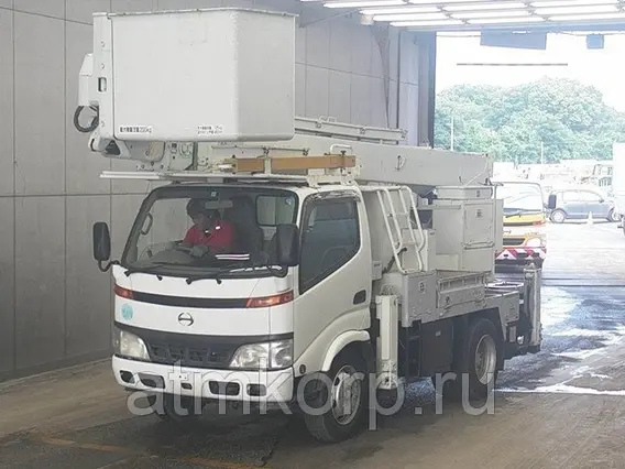 Автовышка Toyota Dyna XZU350H 2002 года б/у
