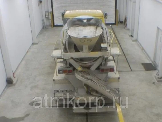 Бетоносмеситель Nissan UD CW52AHN 1996 года б/у фото 2