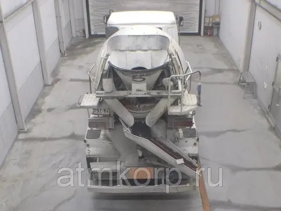 Бетоносмеситель Nissan UD CW52AHN 1996 года б/у фото 3