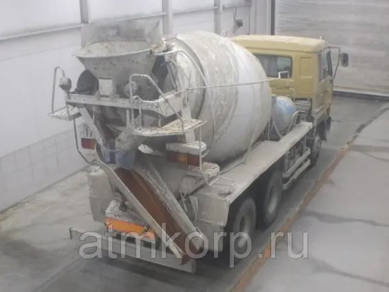 Бетоносмеситель Nissan UD CW53XHH 2003 года б/у фото 3