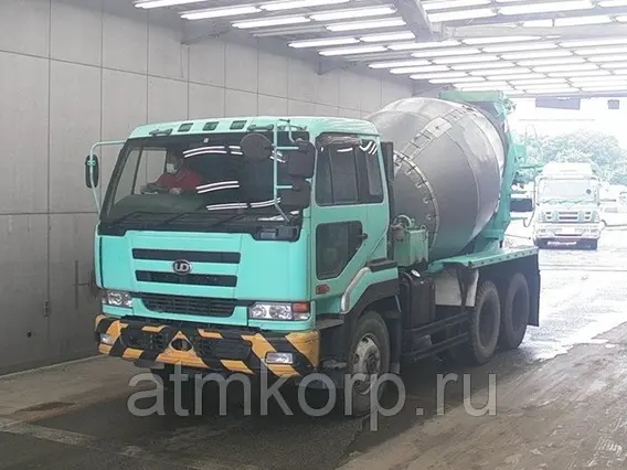Бетоносмеситель Nissan UD CW53XHH 2002 года б/у