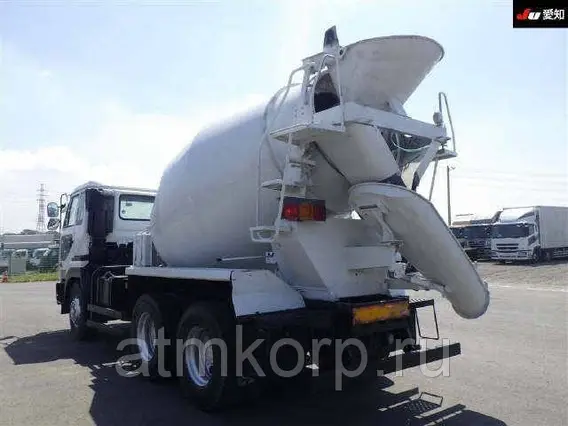 Бетоносмеситель Nissan UD CW53XHH 2000 года б/у фото 3