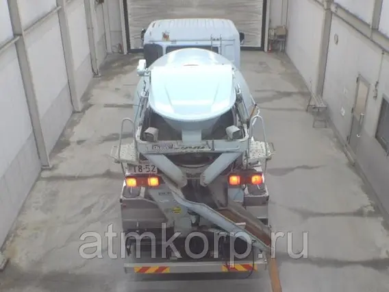 Бетоносмеситель Nissan UD CW4XL 2005 года б/у фото 3