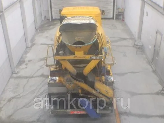 Бетоносмеситель Nissan UD CW53AHN 1996 года б/у фото 2
